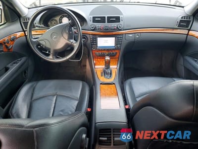 Zdjęcie 8 z 11 samochodu: 2006 MERCEDES-BENZ E 350 VIN:WDBUF56J76A792341 - miniatura