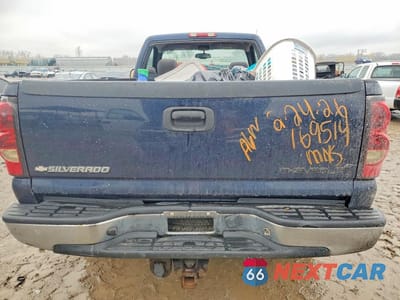 Zdjęcie 6 z 12 samochodu: 2005 CHEVROLET SILVERADO K2500 HEAVY DUTY VIN:1GCHK24235E285436 - miniatura
