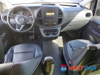 Zdjęcie 8 z 13 samochodu: 2019 MERCEDES-BENZ METRIS VIN:WD4PG2EE5K3516503 - miniatura