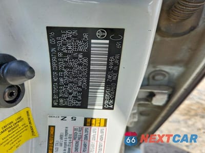 Zdjęcie 12 z 12 samochodu: 2016 TOYOTA PRIUS THREE TOURING VIN:JTDKARFU9G3012080 - miniatura