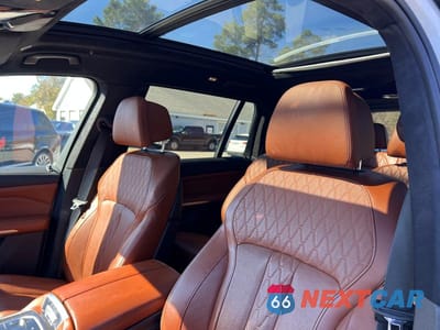 Zdjęcie 11 z 11 samochodu: 2019 BMW X7 XDRIVE50I VIN:5UXCX4C51KLS37426 - miniatura