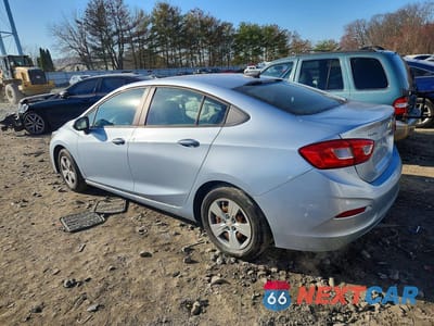 Drugie zdjęcie samochodu z przodu: 2018 CHEVROLET CRUZE LS VIN:1G1BC5SM9J7168427 - miniatura