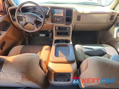 Zdjęcie 8 z 11 samochodu: 2004 CHEVROLET AVALANCHE C1500 VIN:3GNEC12T54G199730 - miniatura