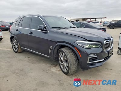 Czwarte zdjęcie samochodu z boku: 2019 BMW X5 XDRIVE40I VIN:5UXCR6C55KLL35705 - miniatura