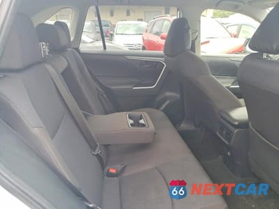 Zdjęcie 11 z 13 samochodu: 2024 TOYOTA RAV4 LE VIN:JTMK1RFV2RD125374 - miniatura