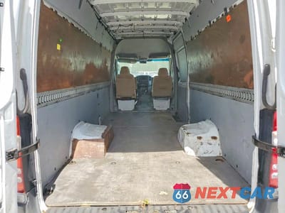 Zdjęcie 10 z 13 samochodu: 2014 MERCEDES BENZ SPRINTER 3500 DELIVERY VAN VIN:WD3PF4CC8E5910588 - miniatura