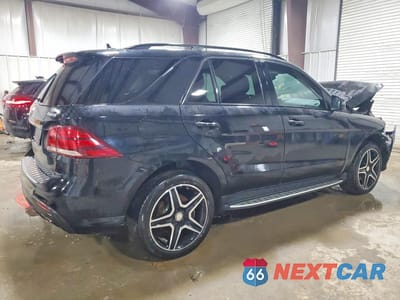 Trzecie zdjęcie samochodu z tyłu: 2016 MERCEDES-BENZ GLE 400 4MATIC VIN:4JGDA5GB4GA791538 - miniatura