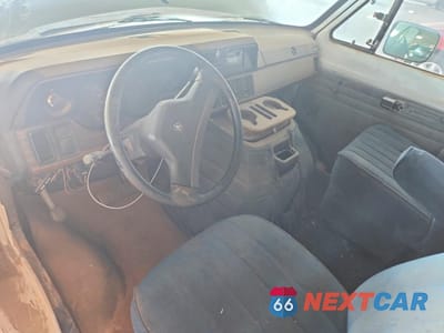 Zdjęcie 8 z 13 samochodu: 1990 DODGE RAM VAN B150 VIN:2B7GB11X0LK779770 - miniatura