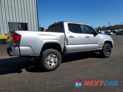 Trzecie zdjęcie samochodu z tyłu: 2020 TOYOTA TACOMA SR5 VIN:5TFAX5GN8LX182931 - miniatura