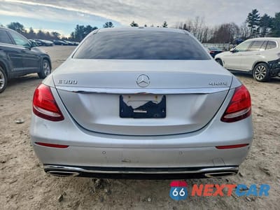 Zdjęcie 6 z 11 samochodu: 2017 MERCEDES-BENZ E 300 4MATIC VIN:WDDZF4KBXHA215313 - miniatura