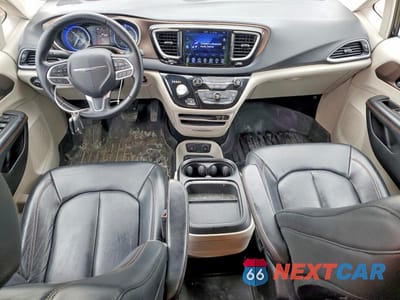 Zdjęcie 8 z 12 samochodu: 2017 CHRYSLER PACIFICA TOURING L VIN:2C4RC1BG4HR517396 - miniatura