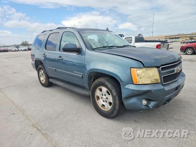 Czwarte zdjęcie samochodu z boku: 2008 CHEVROLET TAHOE C1500 VIN:1GNFC13J18R164657 - miniatura