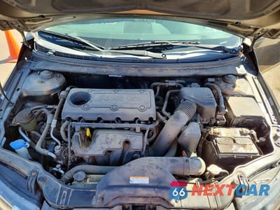 Zdjęcie 11 z 12 samochodu: 2010 KIA FORTE 4D EX VIN:KNAFU4A22A5843687 - miniatura