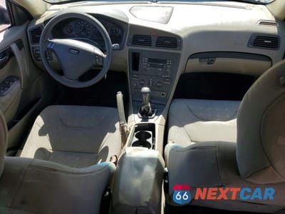 Zdjęcie 8 z 13 samochodu: 2002 VOLVO S60 VIN:YV1RS61R822122012 - miniatura