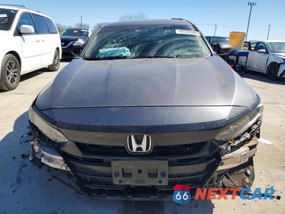 Piąte zdjęcie samochodu w środku: 2018 HONDA ACCORD SPORT VIN:1HGCV1F35JA163200 - miniatura