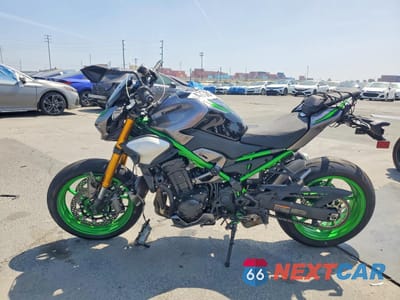 Trzecie zdjęcie samochodu z tyłu: 2025 KAWASAKI ZR900 T VIN:ML5ZRDT16SDA02532 - miniatura