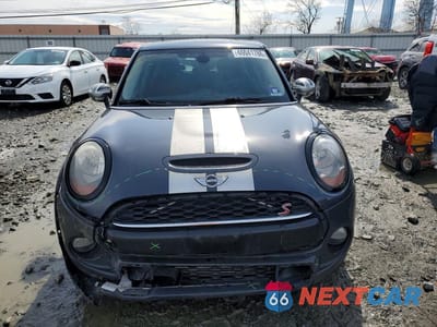 Piąte zdjęcie samochodu w środku: 2016 MINI COOPER S VIN:WMWXU3C50G2B66819 - miniatura