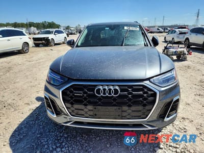 Piąte zdjęcie samochodu w środku: 2023 AUDI Q5 PREMIUM 45 VIN:WA1GAAFY1P2154983 - miniatura