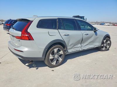 Trzecie zdjęcie samochodu z tyłu: 2025 VOLVO V60 VIN:YV4L12WK6S2146616 - miniatura