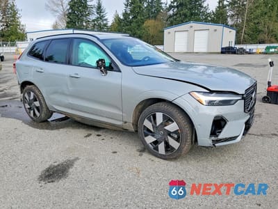 Czwarte zdjęcie samochodu z boku: 2024 VOLVO XC60 PLUS VIN:YV4H60DL8R1766827 - miniatura