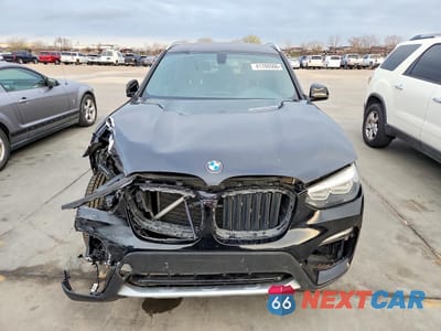 Piąte zdjęcie samochodu w środku: 2018 BMW X3 XDRIVE30I VIN:5UXTR9C53JLD63604 - miniatura