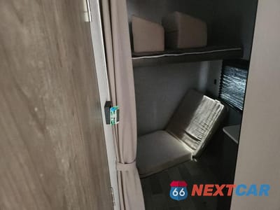 Zdjęcie 6 z 10 samochodu: 2019 KEYSTONE KEYSTONE VIN:4YDT29523KM936130 - miniatura