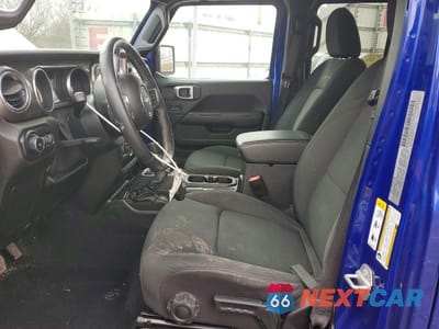 Zdjęcie 7 z 14 samochodu: 2018 JEEP WRANGLER UNLIMITED SAHARA VIN:1C4HJXEG7JW256441 - miniatura
