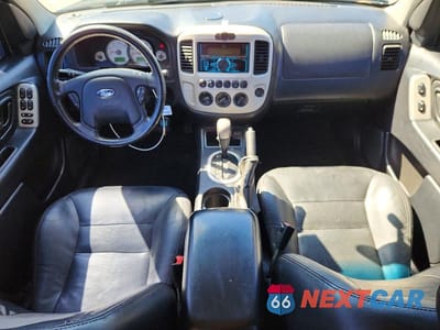 Zdjęcie 8 z 12 samochodu: 2006 FORD ESCAPE LIMITED VIN:1FMCU94196KA97460 - miniatura