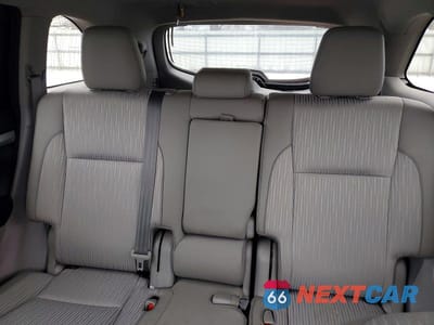 Zdjęcie 10 z 12 samochodu: 2018 TOYOTA HIGHLANDER LE PLUS VIN:5TDBZRFH7JS802981 - miniatura