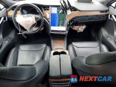 Zdjęcie 8 z 13 samochodu: 2018 TESLA MODEL S VIN:5YJSA1E25JF259849 - miniatura