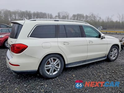 Trzecie zdjęcie samochodu z tyłu: 2016 MERCEDES-BENZ GL 450 4MATIC VIN:4JGDF6EE6GA661376 - miniatura