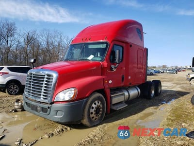 Drugie zdjęcie samochodu z przodu: 2011 FREIGHTLINER CASCADIA TRUCK CAB AND CHASSIS VIN:1FUJGLDR6BLAV6676 - miniatura