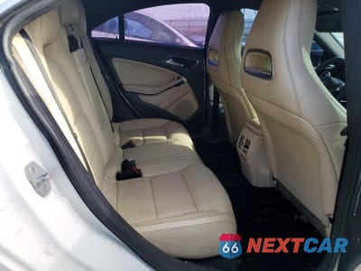 Zdjęcie 10 z 12 samochodu: 2015 MERCEDES-BENZ CLA 250 VIN:WDDSJ4EB4FN161962 - miniatura