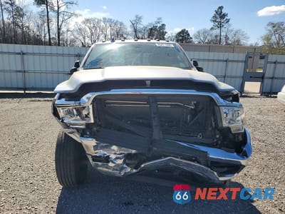 Piąte zdjęcie samochodu w środku: 2021 RAM 2500 TRADESMAN VIN:3C6UR5CL1MG557356 - miniatura