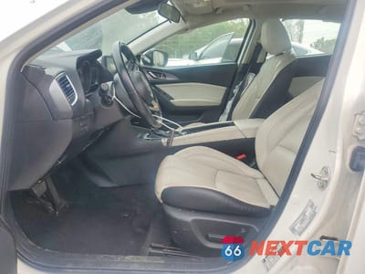 Zdjęcie 7 z 12 samochodu: 2018 MAZDA 3 GRAND TOURING VIN:3MZBN1W30JM181002 - miniatura