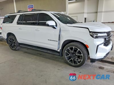 Czwarte zdjęcie samochodu z boku: 2022 CHEVROLET SUBURBAN K1500 RST VIN:1GNSKEKD1NR152959 - miniatura