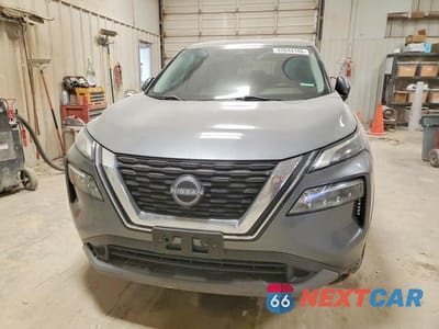 Piąte zdjęcie samochodu w środku: 2022 NISSAN ROGUE SV VIN:5N1BT3BA1NC686624 - miniatura