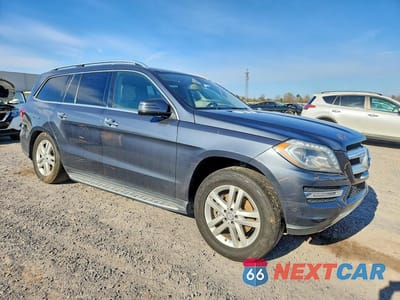 Czwarte zdjęcie samochodu z boku: 2015 MERCEDES-BENZ GL 450 4MATIC VIN:4JGDF6EE7FA463548 - miniatura