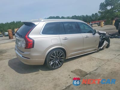 Trzecie zdjęcie samochodu z tyłu: 2025 VOLVO XC90 ULTRA VIN:YV4062PG0S1376401 - miniatura
