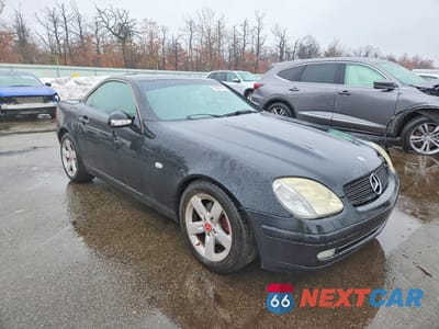 Czwarte zdjęcie samochodu z boku: 1999 MERCEDES-BENZ SLK-CLASS VIN:WDBKK47FXXF121936 - miniatura