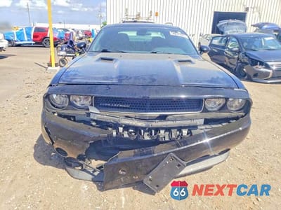 Piąte zdjęcie samochodu w środku: 2014 DODGE CHALLENGER SXT VIN:2C3CDYAG6EH152917 - miniatura