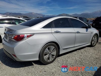 Trzecie zdjęcie samochodu z tyłu: 2015 HYUNDAI SONATA HYBRID LIMITED VIN:KMHEC4A44FA136930 - miniatura