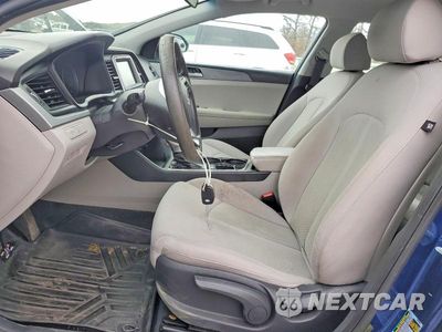 Zdjęcie 7 z 12 samochodu: 2018 HYUNDAI SONATA VIN:5NPE24AF4JH663151 - miniatura