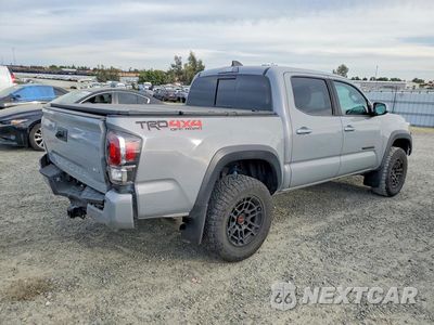 Trzecie zdjęcie samochodu z tyłu: 2021 TOYOTA TACOMA TRD OFF-ROAD VIN:3TMCZ5AN1MM418872 - miniatura