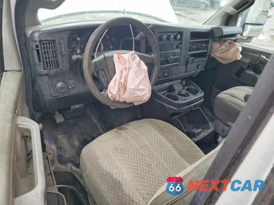 Zdjęcie 8 z 14 samochodu: 2018 CHEVROLET EXPRESS UTILITY / SERVICE TRUCK VIN:1GB0GRFG6J1246488 - miniatura