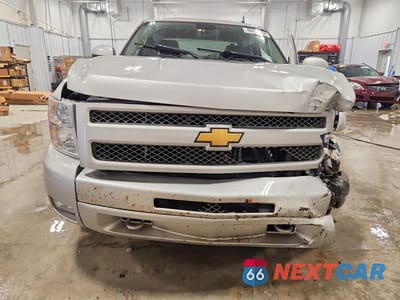 Piąte zdjęcie samochodu w środku: 2010 CHEVROLET SILVERADO K1500 LTZ VIN:1GCSKTE3XAZ125625 - miniatura
