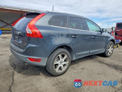 Trzecie zdjęcie samochodu z tyłu: 2013 VOLVO XC60 T6 VIN:YV4902DZ0D2409084 - miniatura