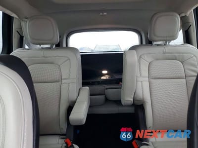 Zdjęcie 10 z 13 samochodu: 2025 LINCOLN AVIATOR RESERVE VIN:5LM5J7WC8SGL05178 - miniatura