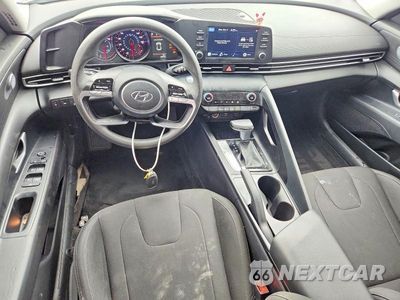 Zdjęcie 8 z 12 samochodu: 2022 HYUNDAI ELANTRA SEL VIN:5NPLM4AG6NH065773 - miniatura