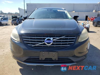 Piąte zdjęcie samochodu w środku: 2017 VOLVO XC60 T5 INSCRIPTION VIN:YV440MRU7H2002050 - miniatura